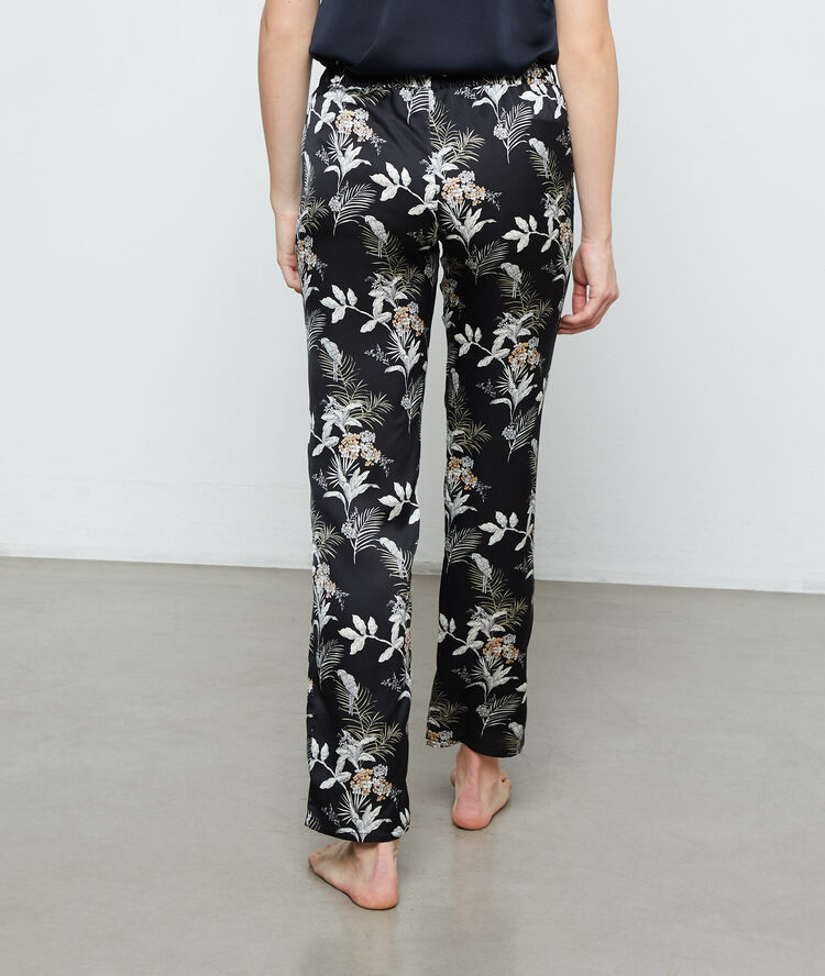 Trousers in a foliage print  black.