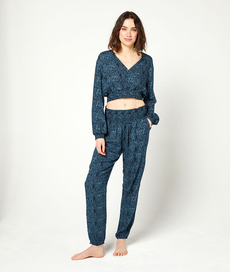 Smocked top in a floral print navy blue.