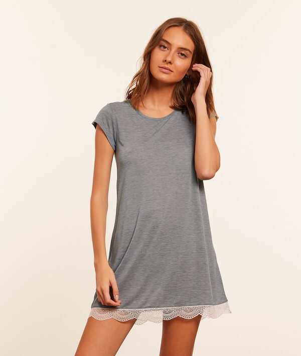 Nightshirt with lace details;${refinementColor}