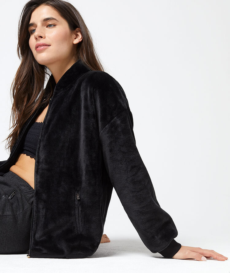 Soft lounge jacket black.