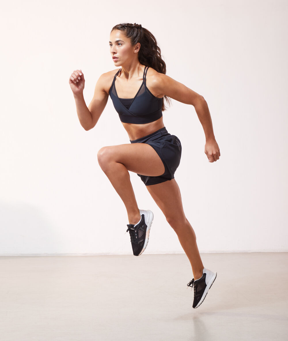 Training bra - medium support black.