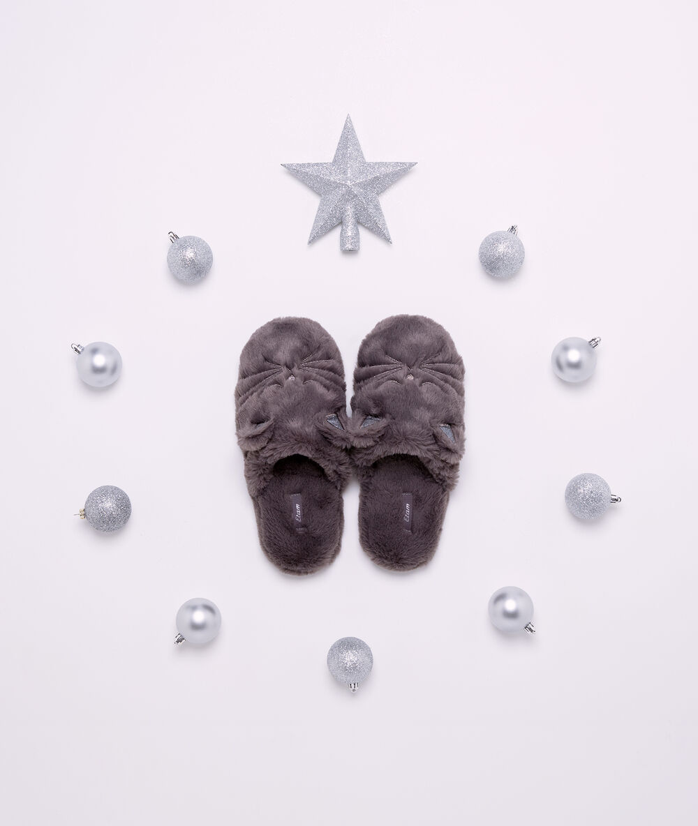 Chaussons mules chat anthracite.