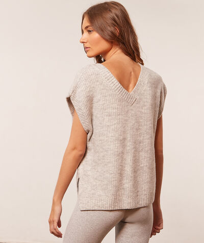 Sleeveless knitted sweater ;${refinementColor}