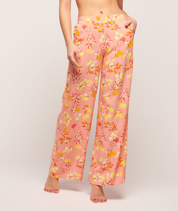 Trousers in a floral print Trousers in a floral print;${refinementColor}