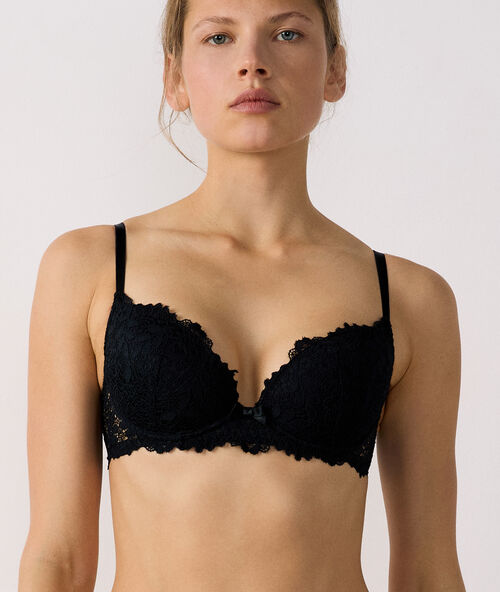 Bra n&deg;5 : classic padded lace bra black.