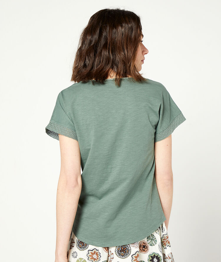 T-shirt with lace up collar khaki.