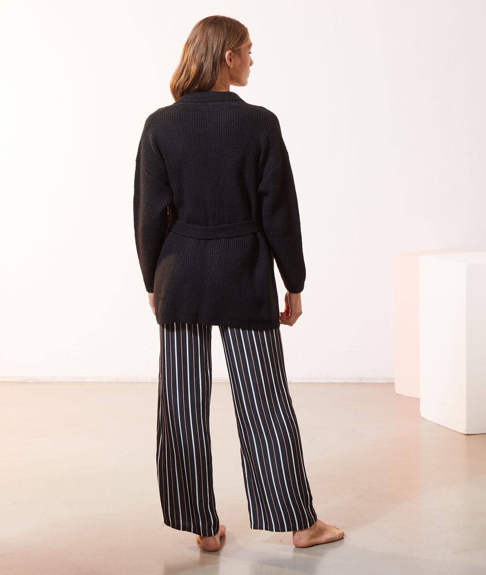 3-piece mesh and satin pyjama black.