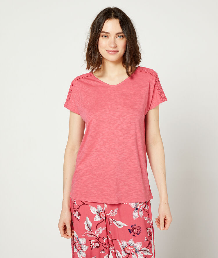T-shirt with guipure details coral.