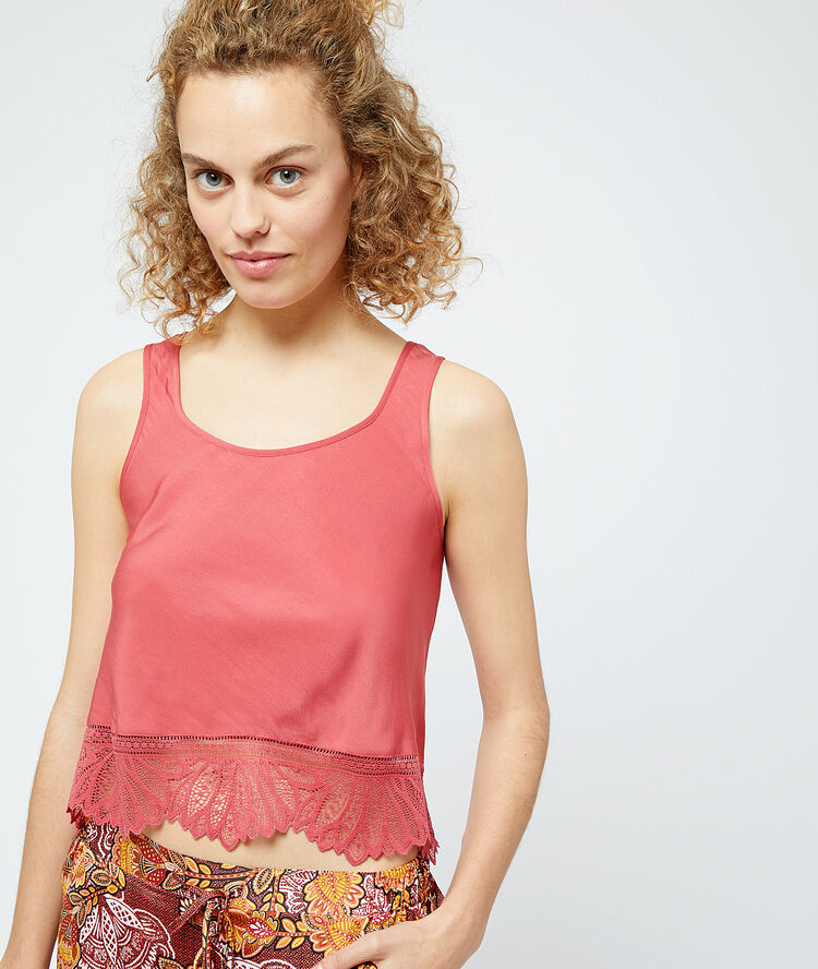 Satiny top with lace hem pink.