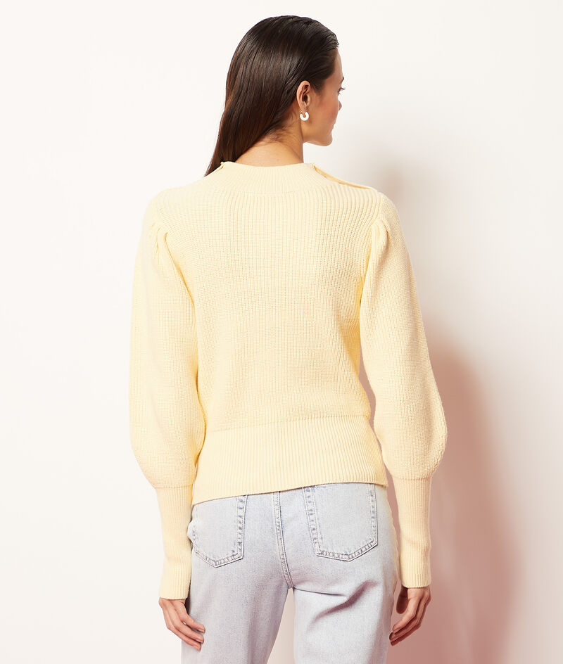 Rib knit sweater;${refinementColor}