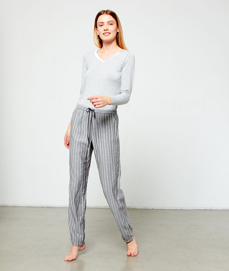 V neck satiny top grey pearl.