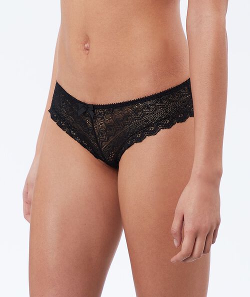 Culote de encaje negro.
