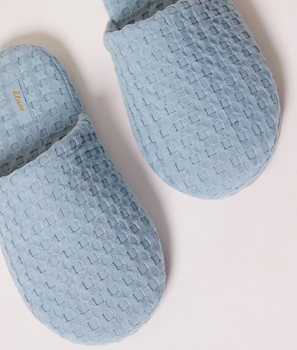 Slide slipper;${refinementColor}