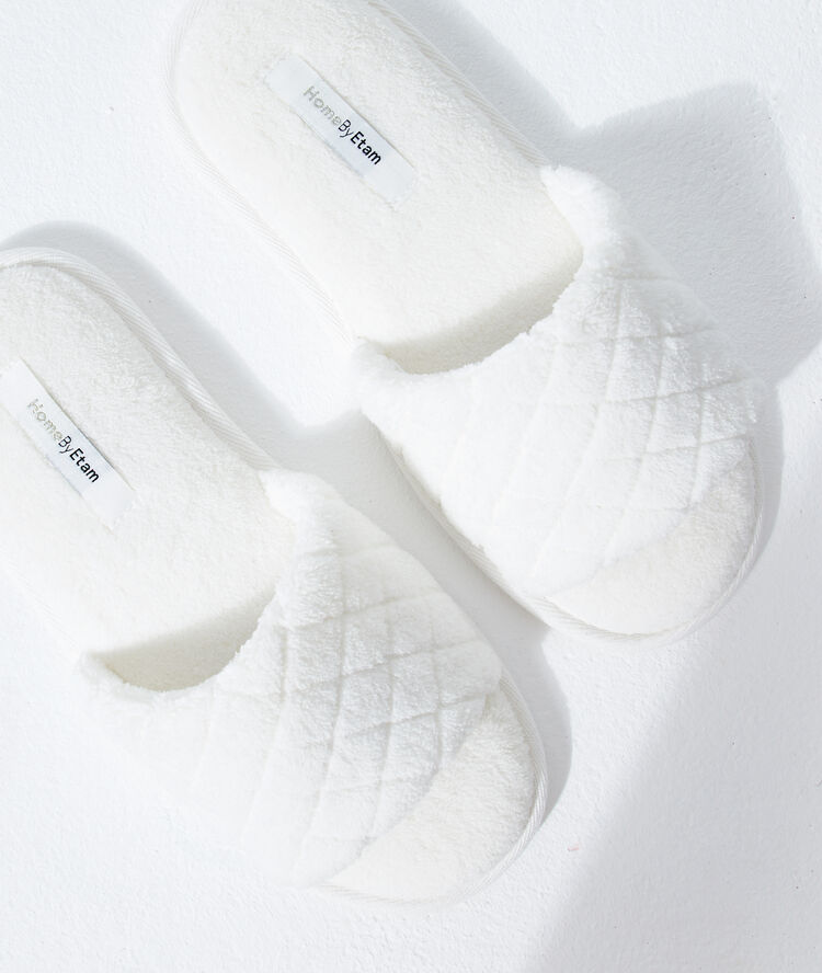 Chaussons mules ouvertes blanc.