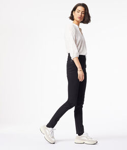 Skinny Jeans;${refinementColor}