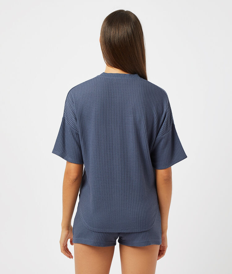 Top nou&eacute; bleu.