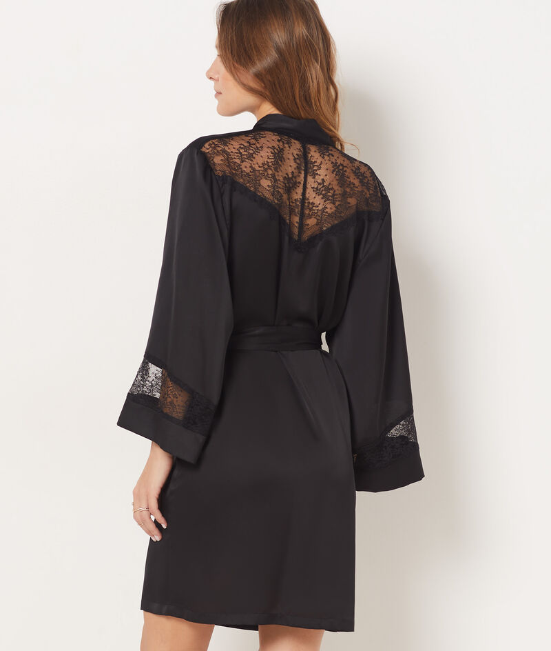 Robe with lace details;${refinementColor}