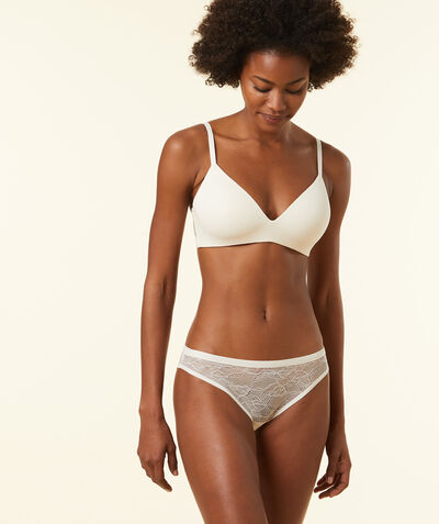 Light padded non-wired bra;${refinementColor}