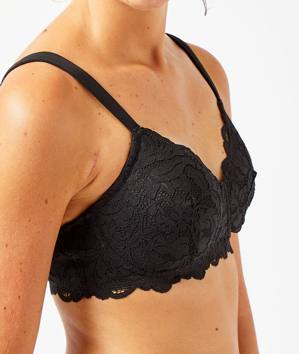 Post-masectomy light padded bra black.