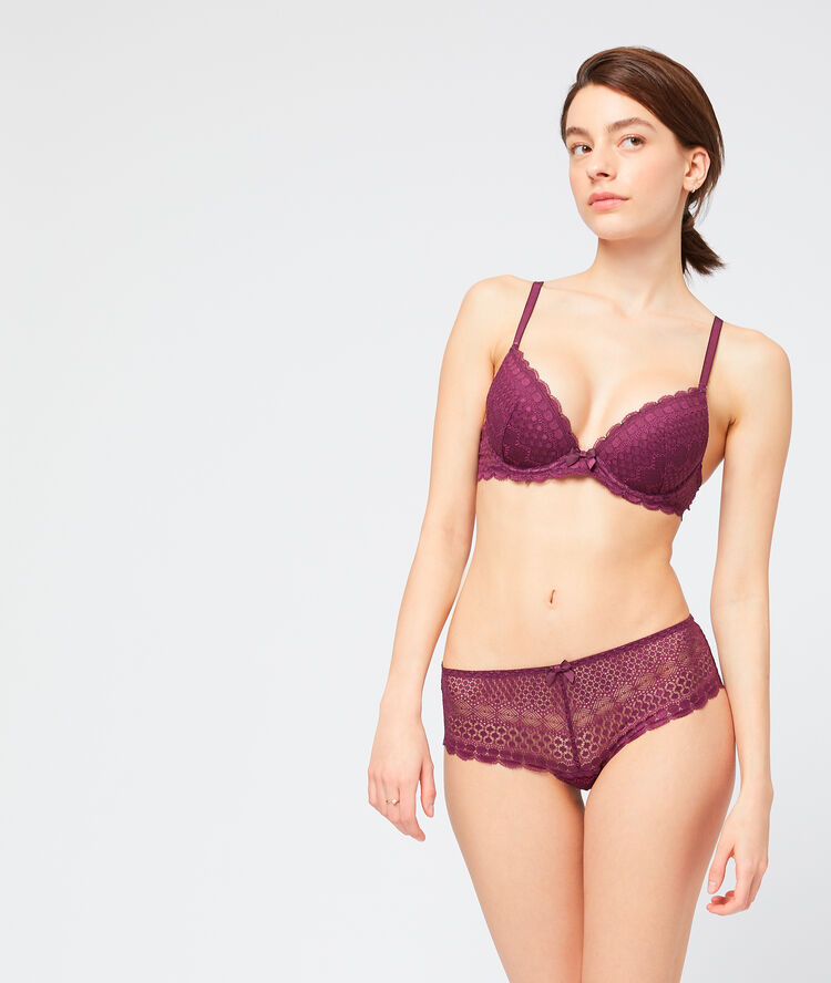 Lace shorty plum.