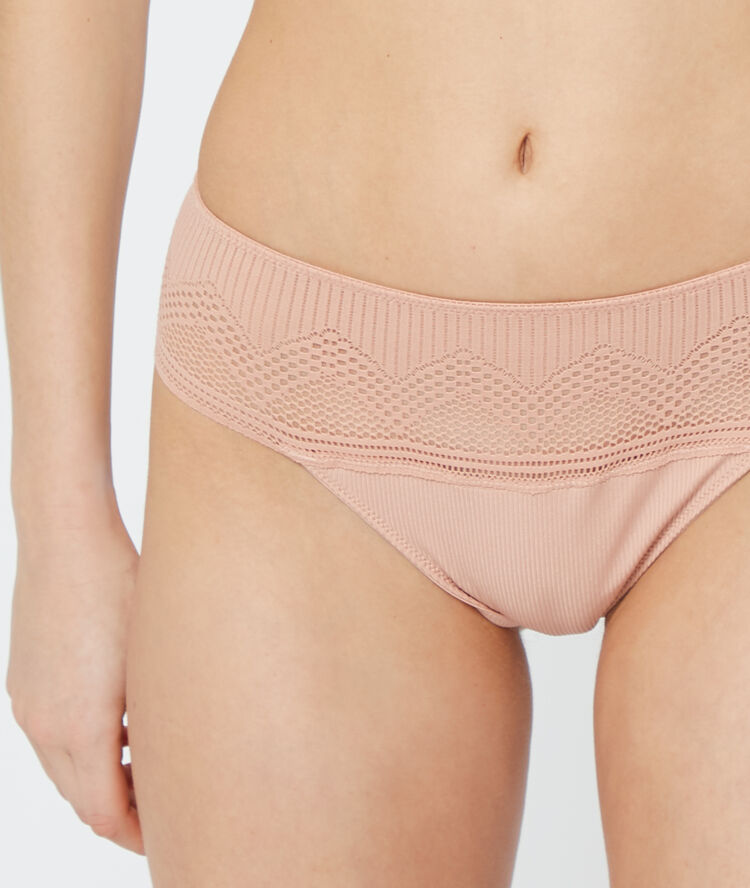Lace microfibre tanga powdery pink.