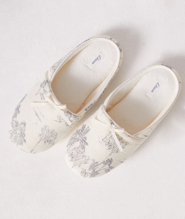 Chaussons Mules Imprimes Ecru Etam * champs obligatoires ** en vous inscrivant, vous acceptez que le groupe etam traite vos donnees d'identification (votre email), aux fins de vous. etam