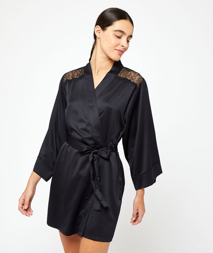 Satin kimono, lace detailing black.