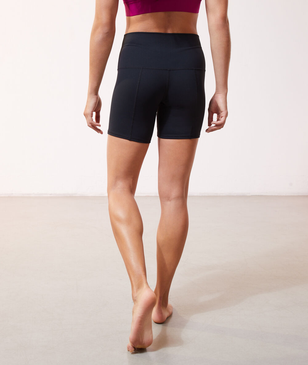 Cycling short black.