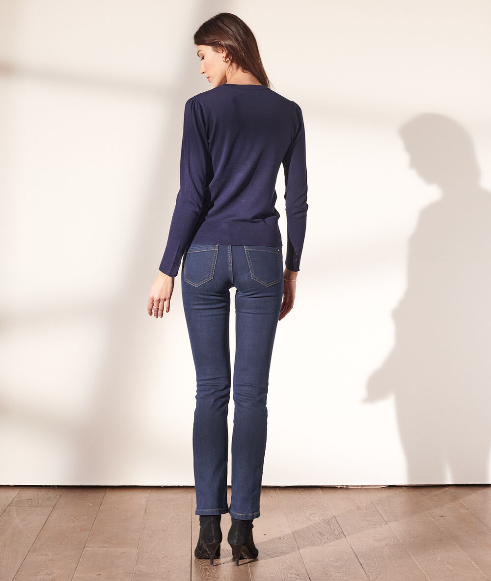 Crew neck jumper in a fine knit navy.