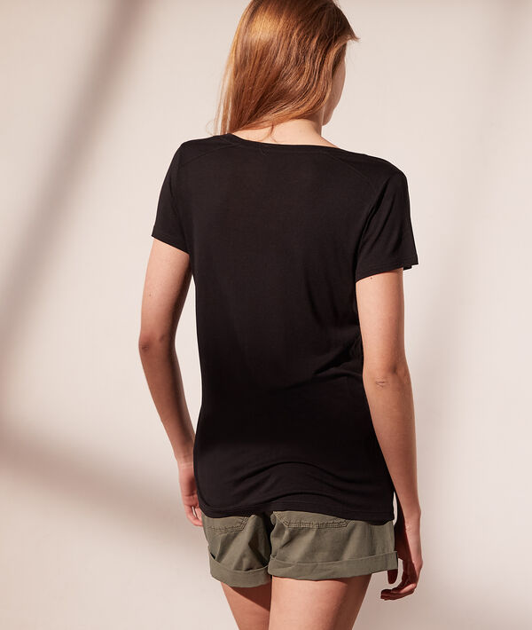 V neck t-shirt V neck t-shirt