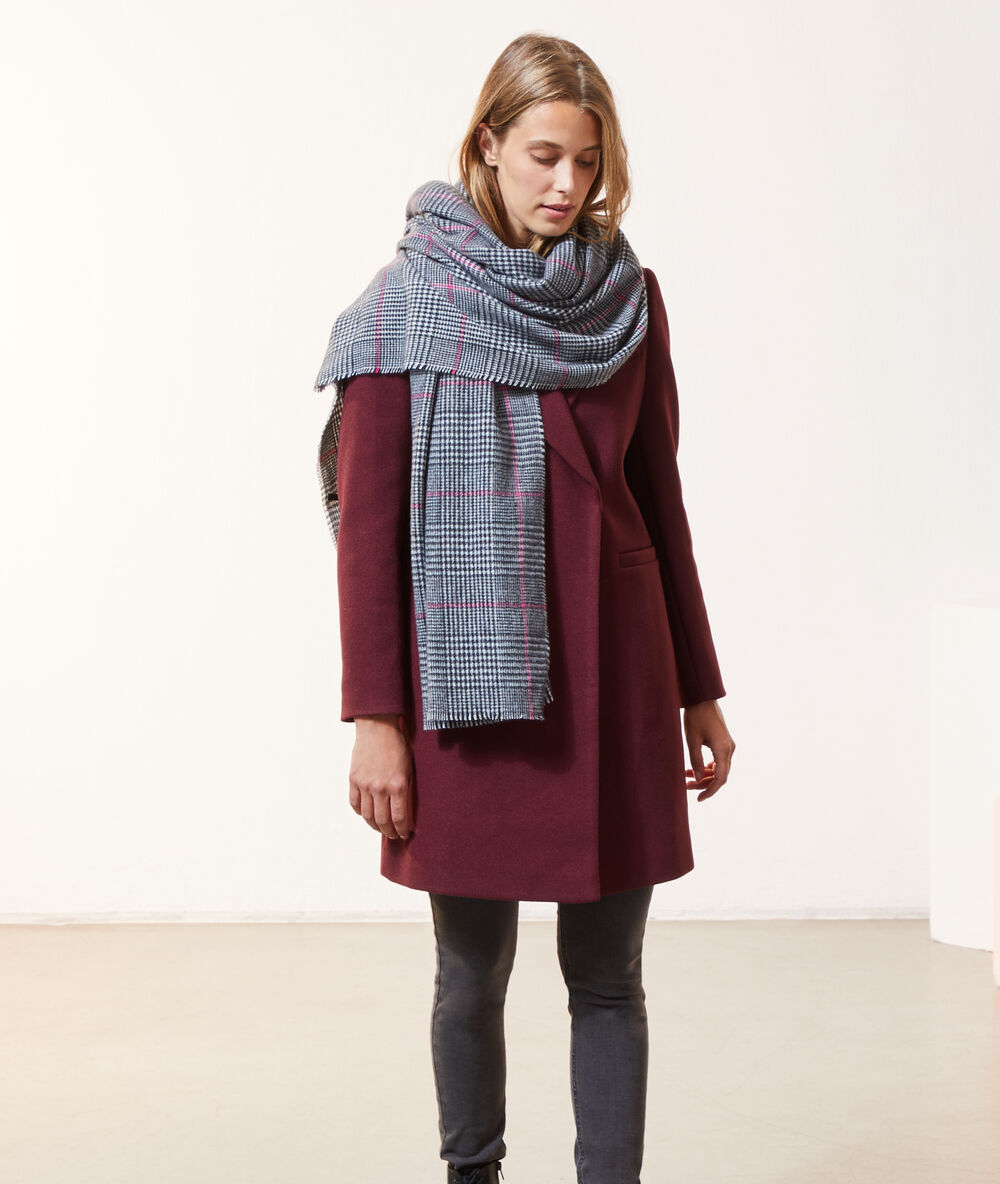 Plaid scarf in check black.