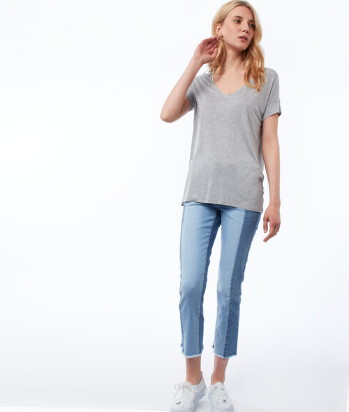 V-neck T-shirt V-neck T-shirt