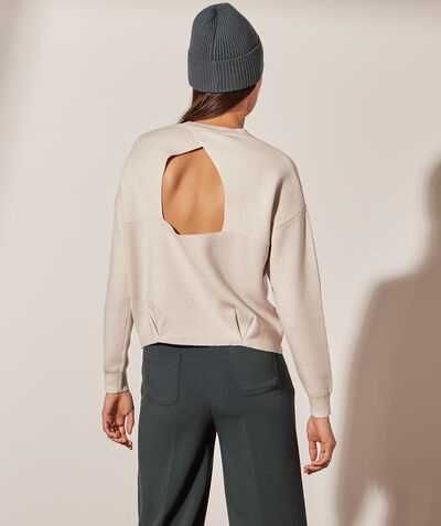 Bare-back sweater