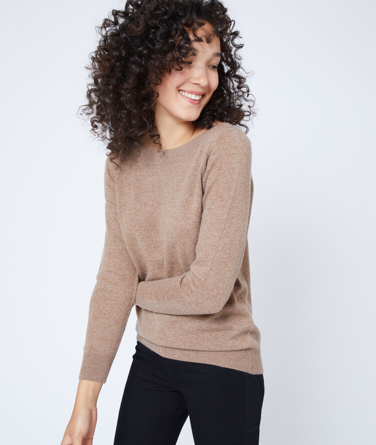 Cashmere boat neck jumper camel.
