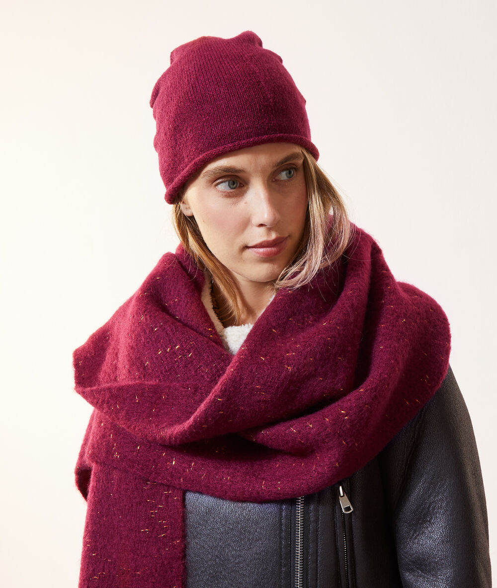 Bonnet rouge framboise.