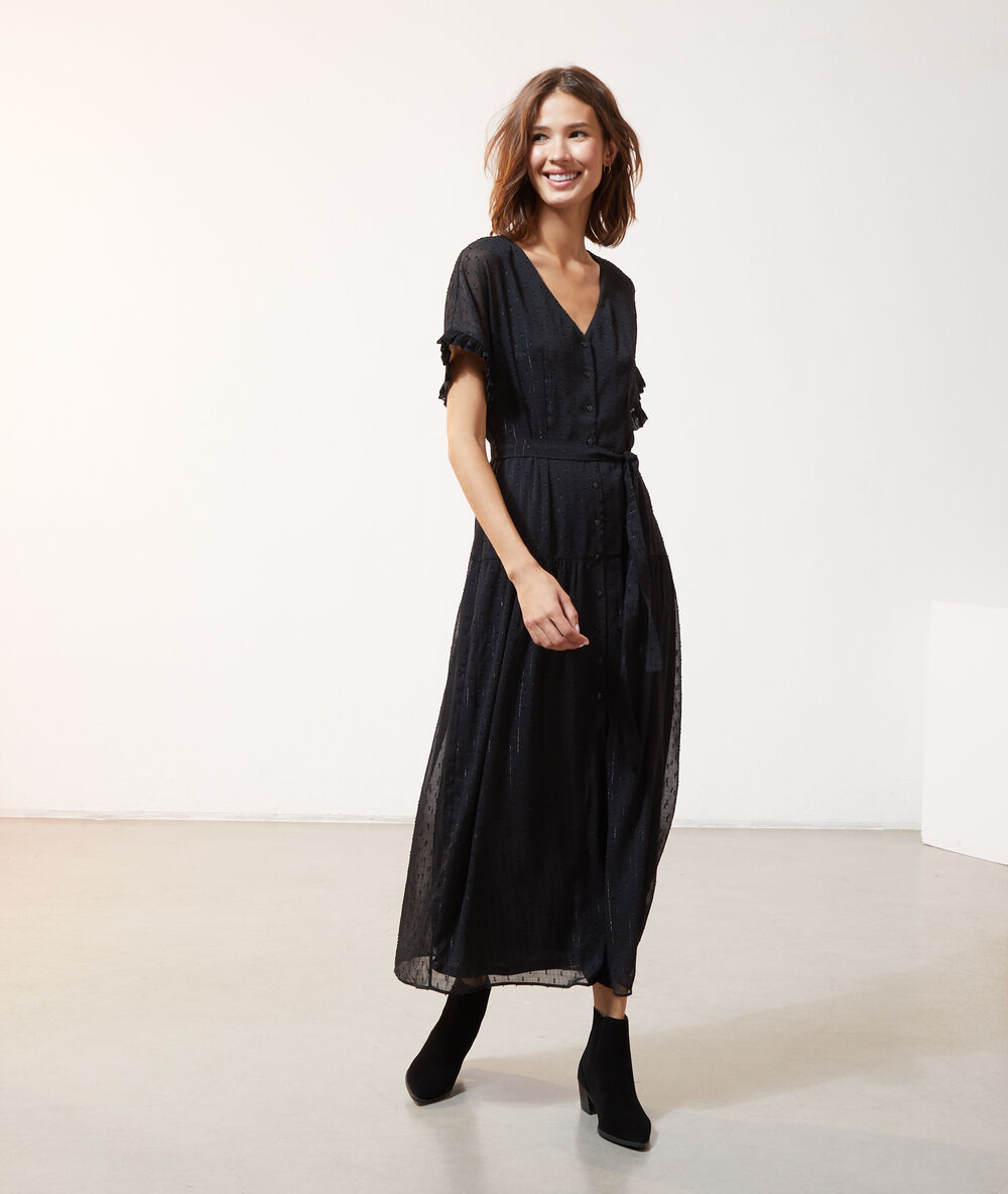Robe longue en plumetis noir.