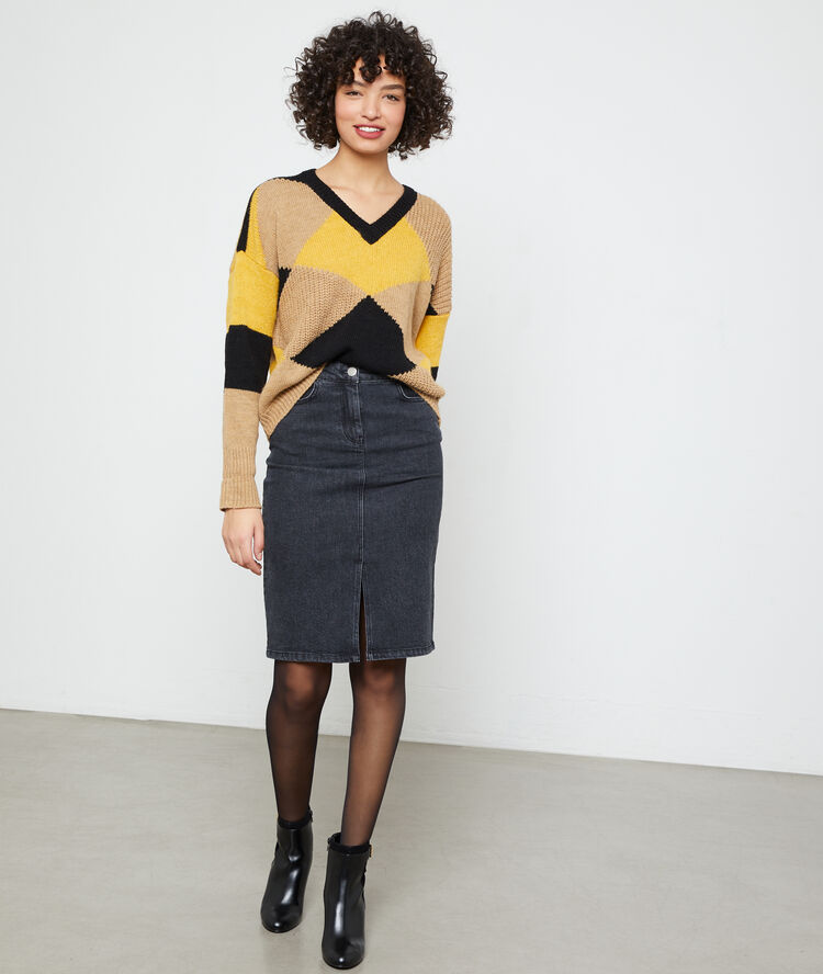Maxi knit jumper in a graphic pattern camel.