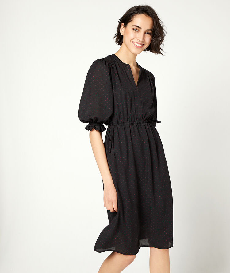 Vestido calado de lunares negro.