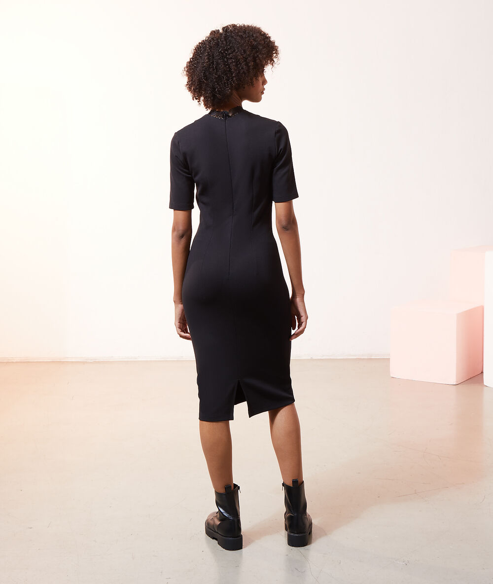 Robe zipp&eacute;e au dos 2 en 1 - brassi&egrave;re int&eacute;gr&eacute;e noir.