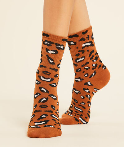 Stylish leopard print socks