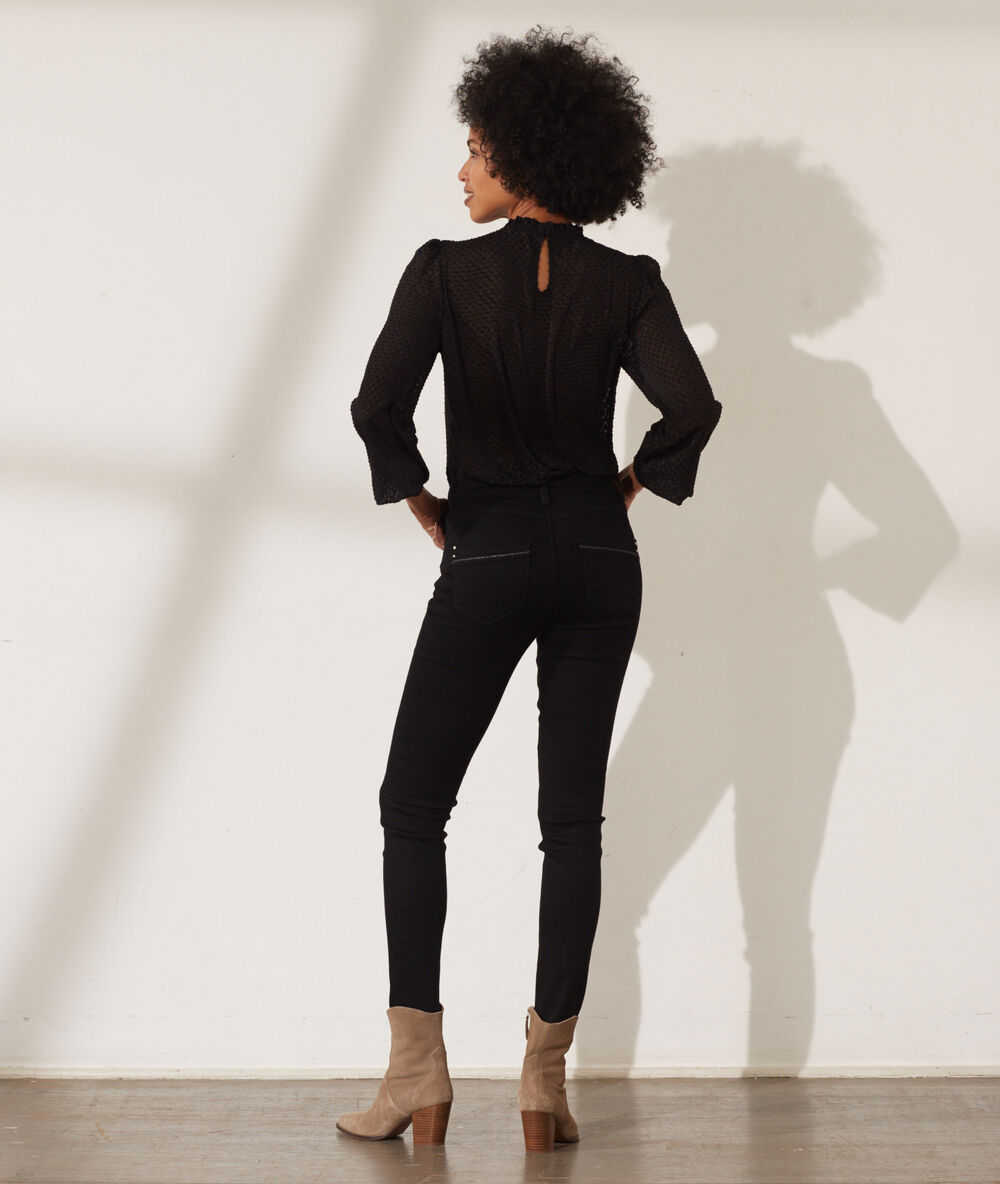 Jean slim effet push-up noir.