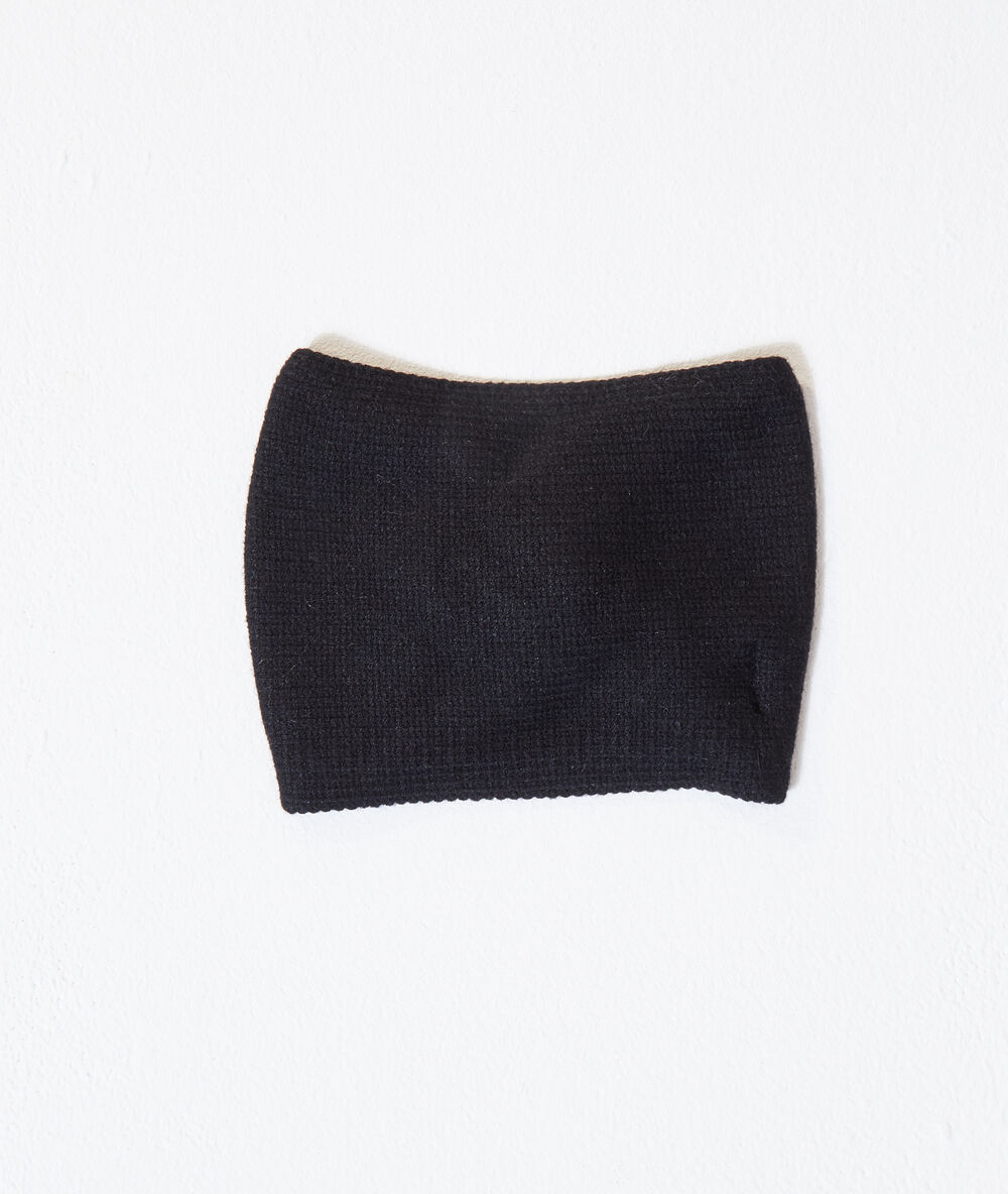 Ear warmer headband in a star pattern black.