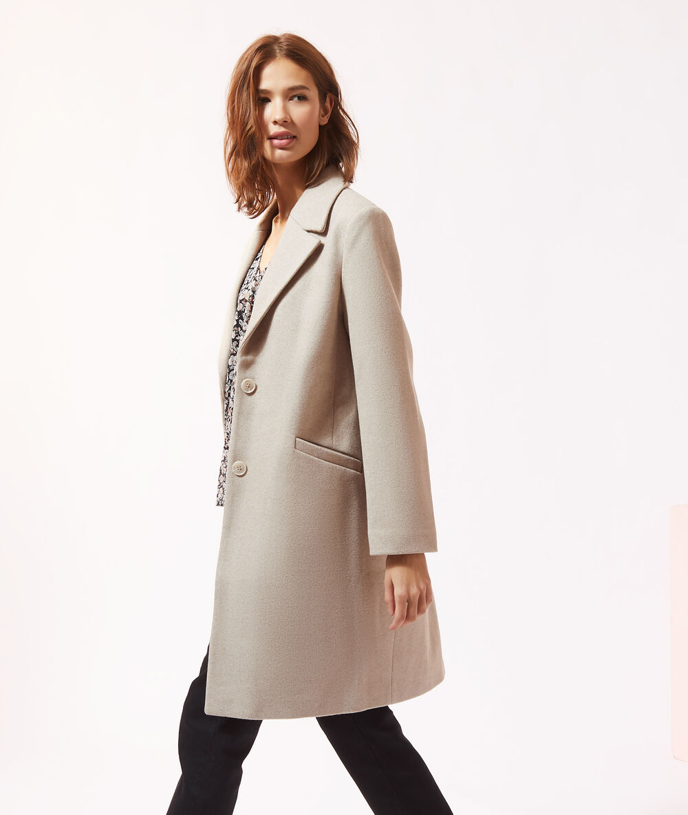 Manteau droit camel clair.