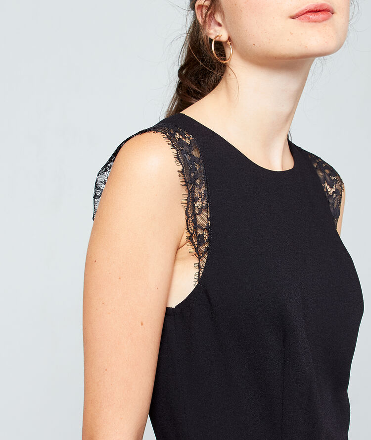 Plain jumpsuit with guipure details black.