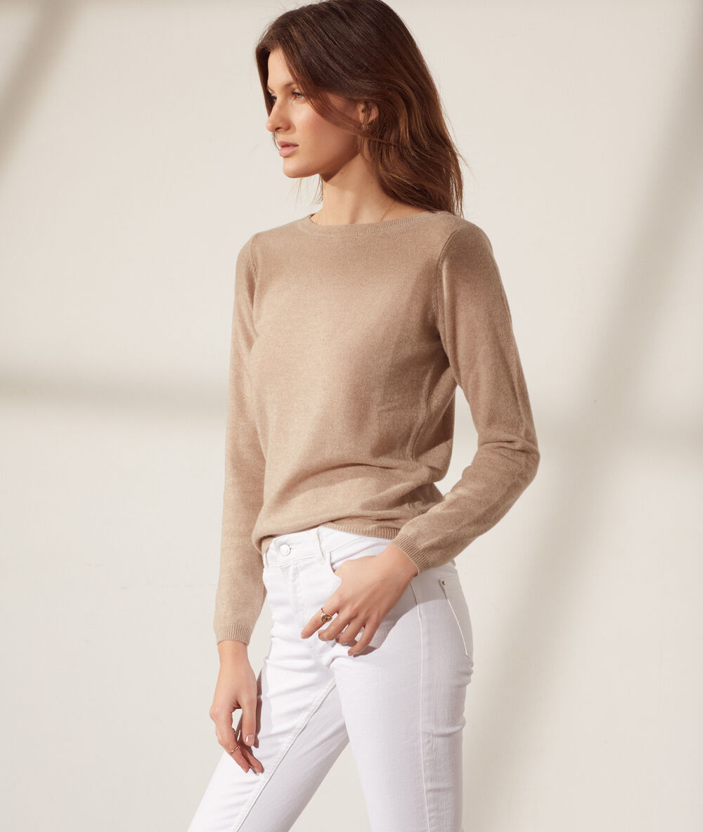 Cashmere boat neck jumper camel.