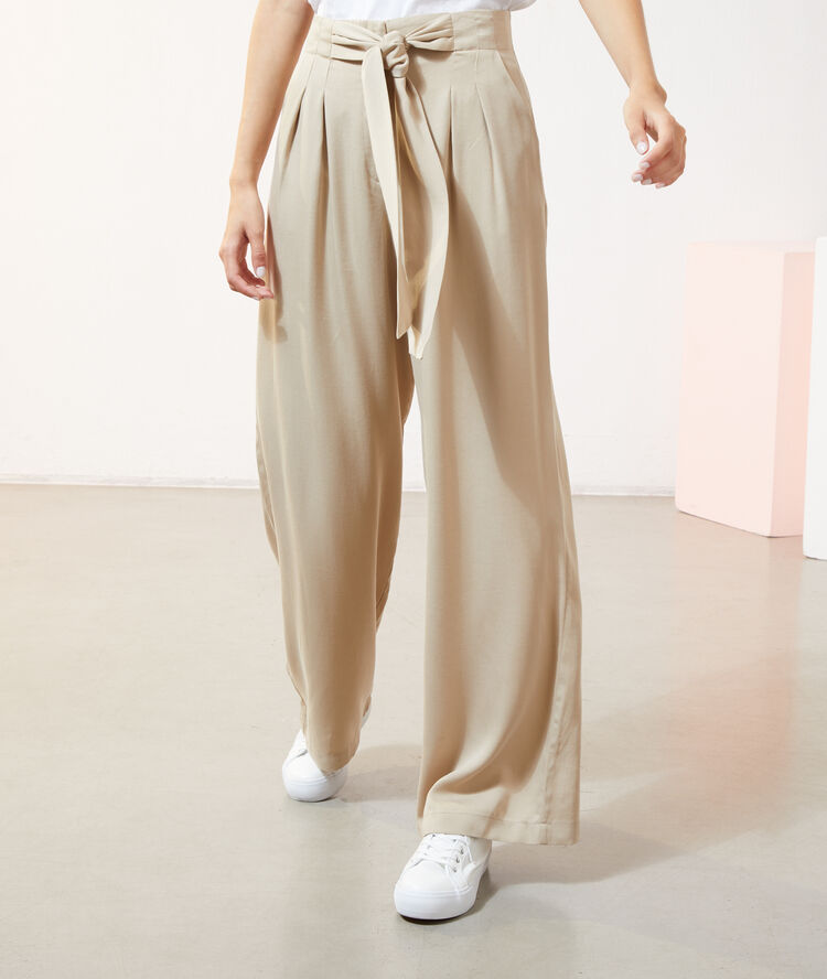 Pantalon large &agrave; nouer camel clair.