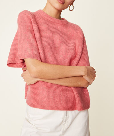 Short-sleeved knit sweater