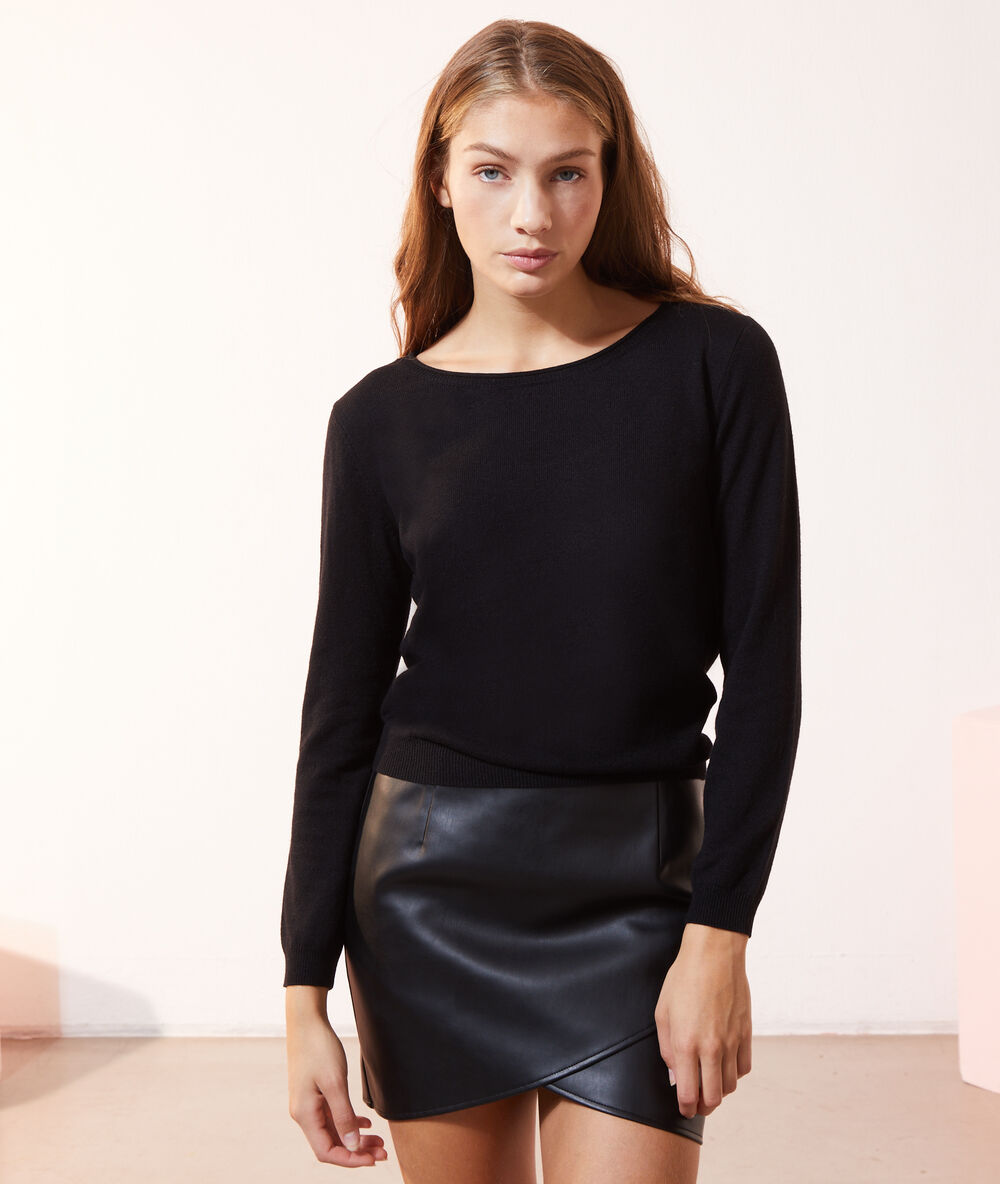 Pull dos ouvert frang&eacute; noir.