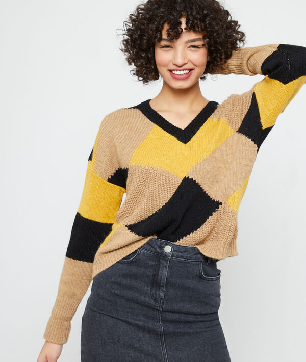 Maxi knit jumper in a graphic pattern Maxi knit jumper in a graphic pattern