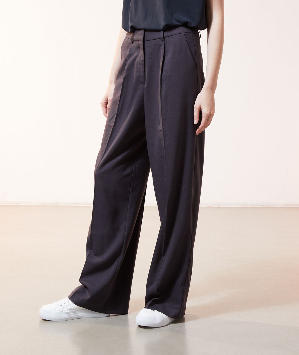 Pantalon à carreaux anthracite.